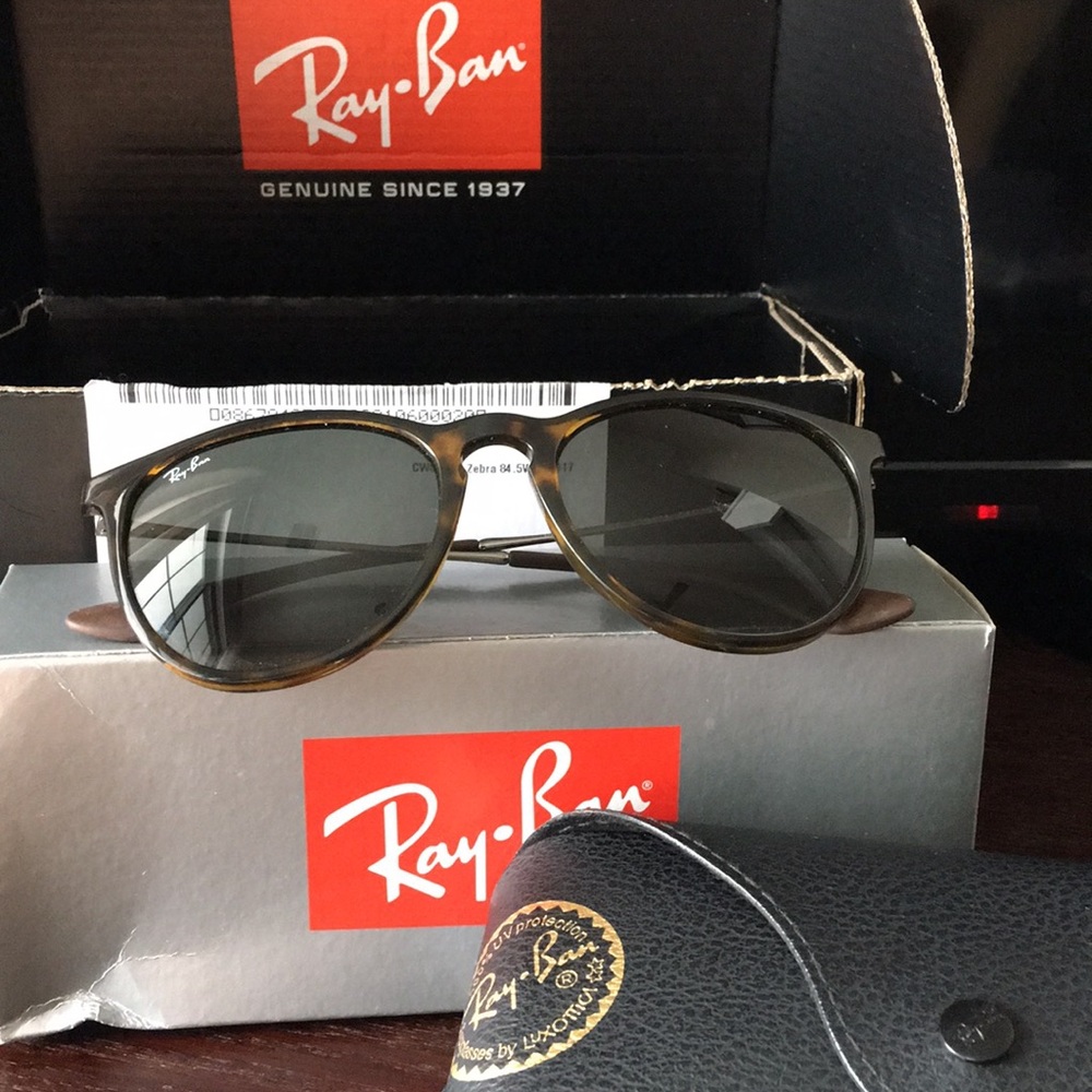 Ray-Ban Original Erika Sunglasses in Light Havana